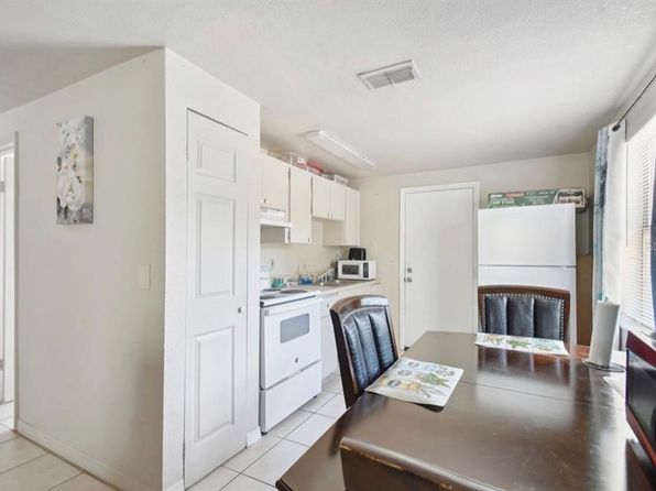 tampa-florida-82242378 picture