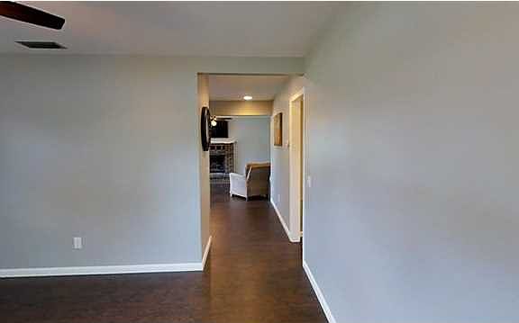 4th image of 2111 Long Ave
