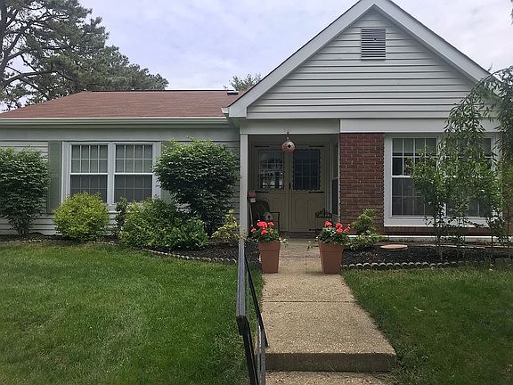 3rd image of 500A Buckingham Dr