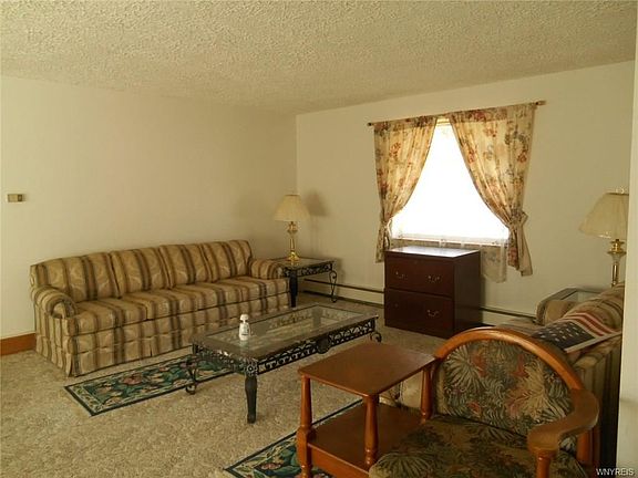 4th image of 1435 Underhill Rd