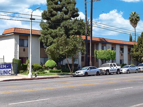 2nd image of 8803 Van Nuys Blvd
