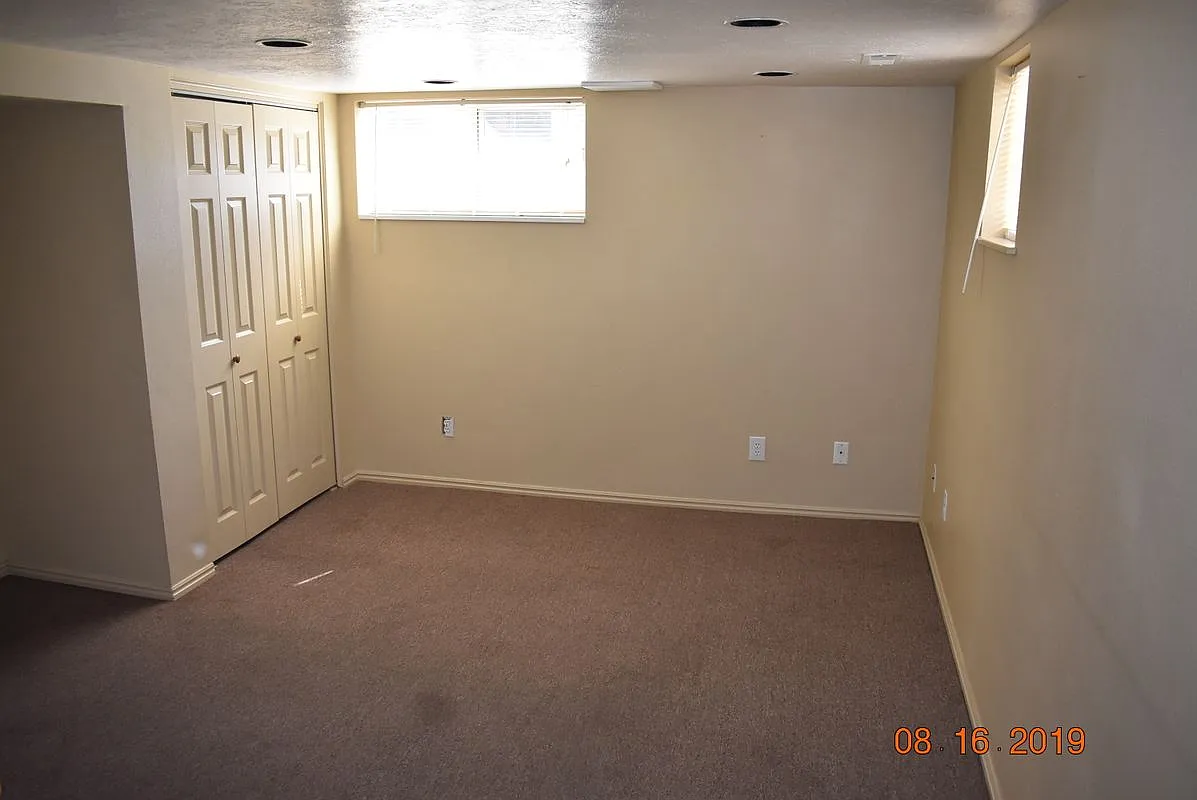 2 bed, 1.0 bath, 1041 sqft, $1,250 — Photo 3