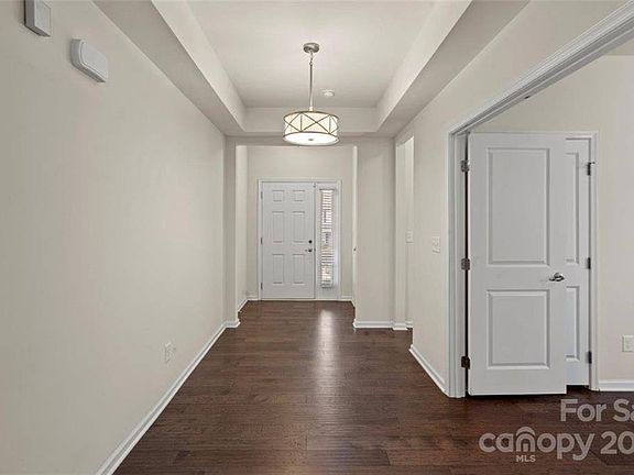 5th image of 128 Alborn Dr