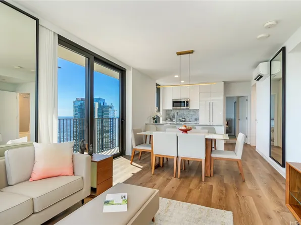987 Queen St #3714, Honolulu, HI 96814