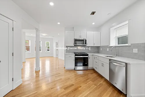 406 Columbia St #1 Photo 1