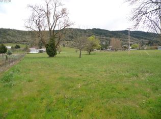 198 Rust Ln, Myrtle Creek, OR 97457