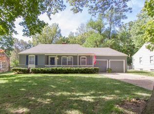 5011 W 72nd Ter, Prairie Village, KS 66208