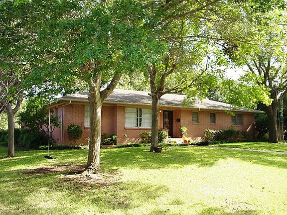 2nd image of 2229 Carolinda Dr