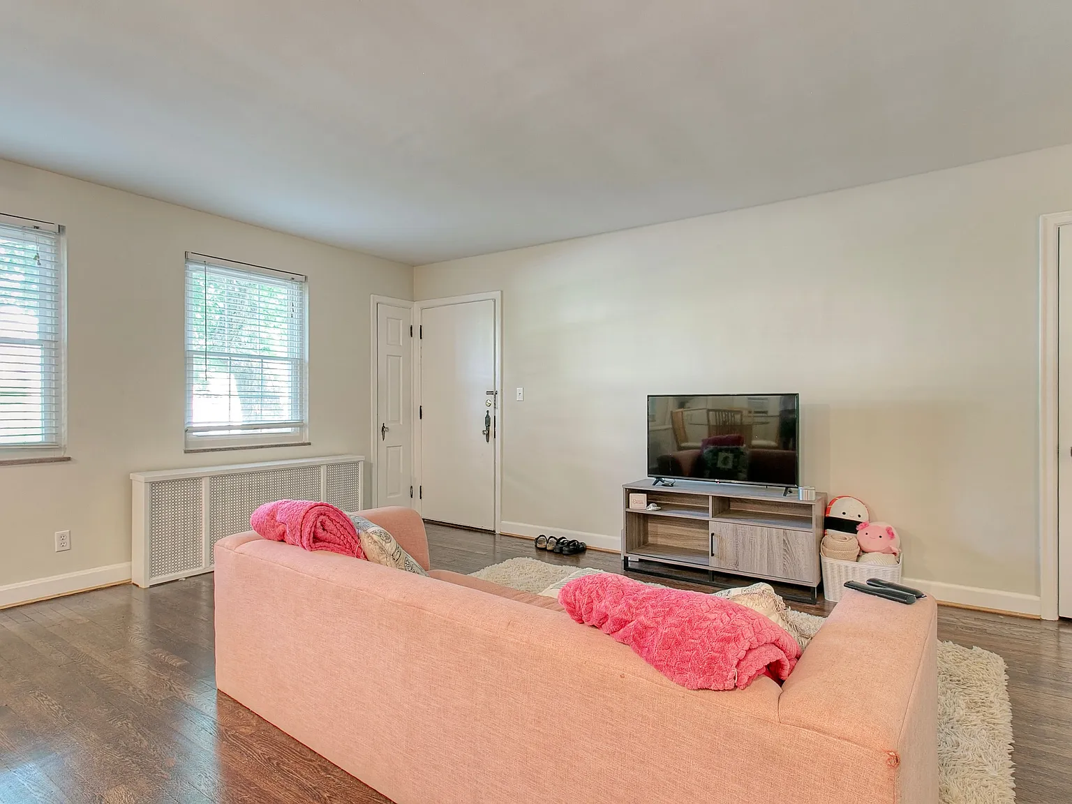 2 bed, 1200 sqft, $1,695 — Photo 4
