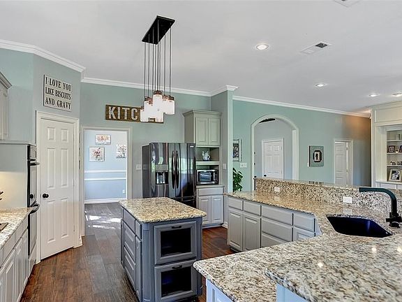 3rd image of 116 Park Ln