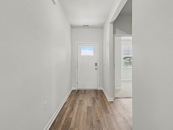 4th image of 524 Duvall St.