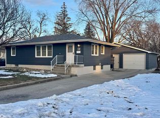 1811 7th St, Nevada, IA 50201