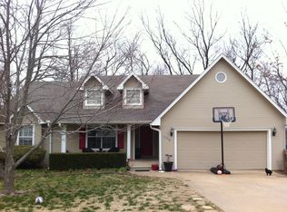 1798 N Viewpoint Dr, Fayetteville, AR 72701