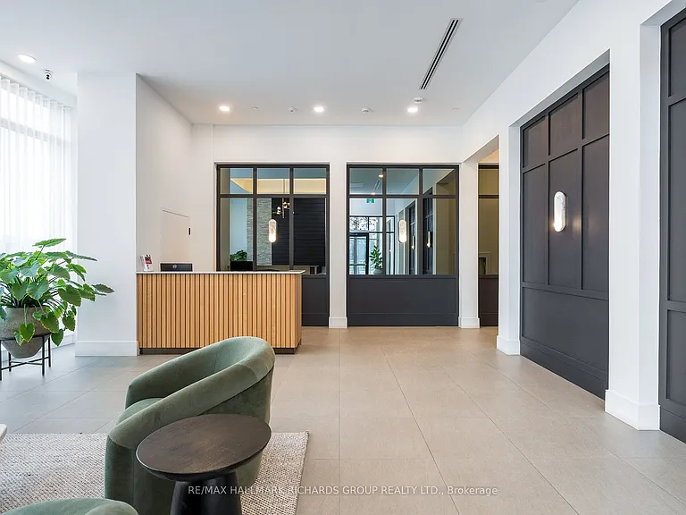 31 Huron St #Penthouse 610 — Photo 17