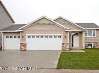 5583 Harvest Lake Dr NW, Rochester, MN 55901
