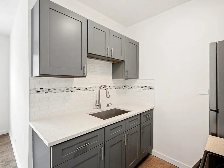 5726 N. Winthrop — Photo 19