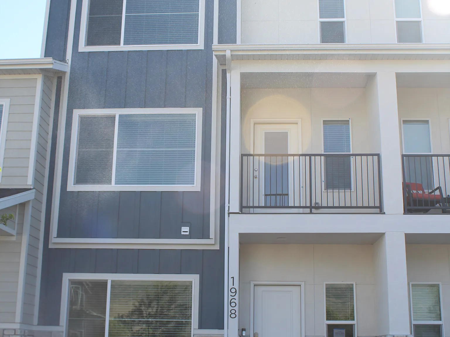 4 bed, 2200 sqft, $2,200 — Photo 1