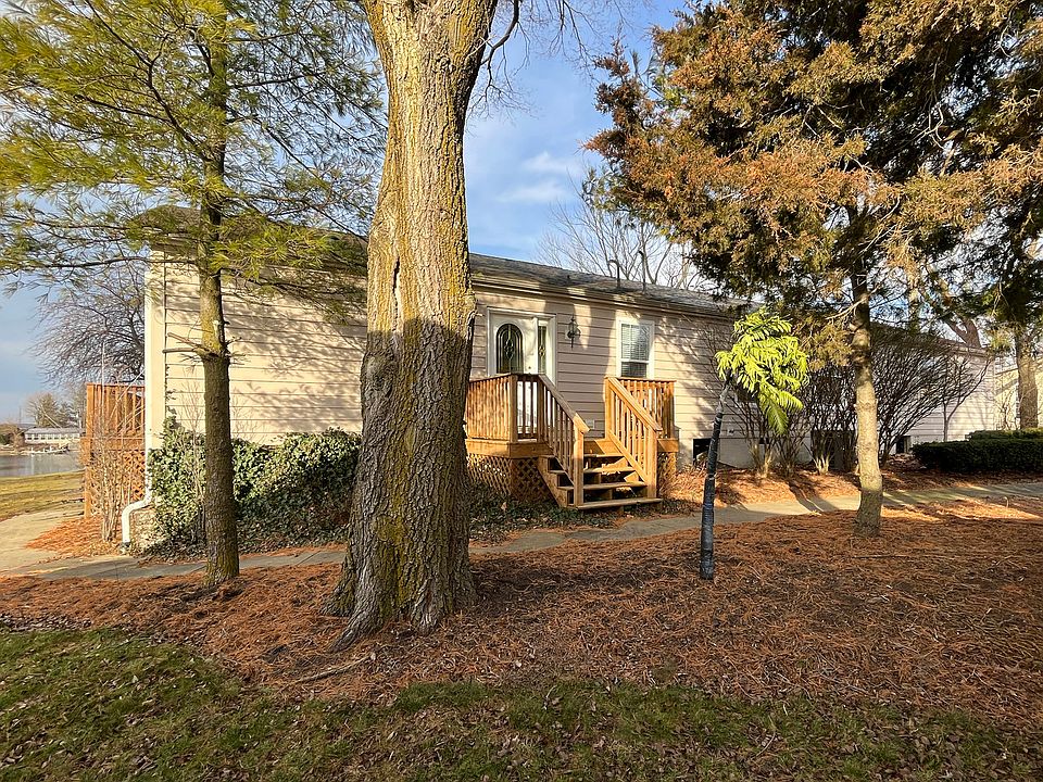 61 Lloyd St, Reddick, IL 60961 Zillow