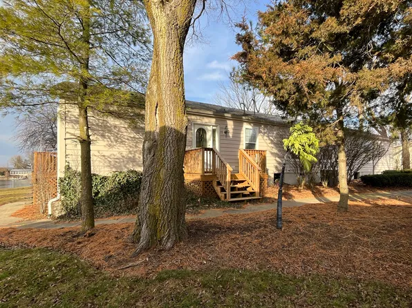 61 Lloyd St, Reddick, IL 60961