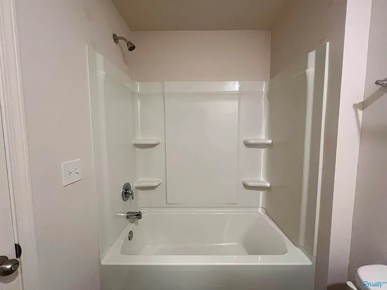 146 Maple Spring Trl — Photo 34