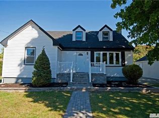 43 Marshall Ave, Brentwood, NY 11717