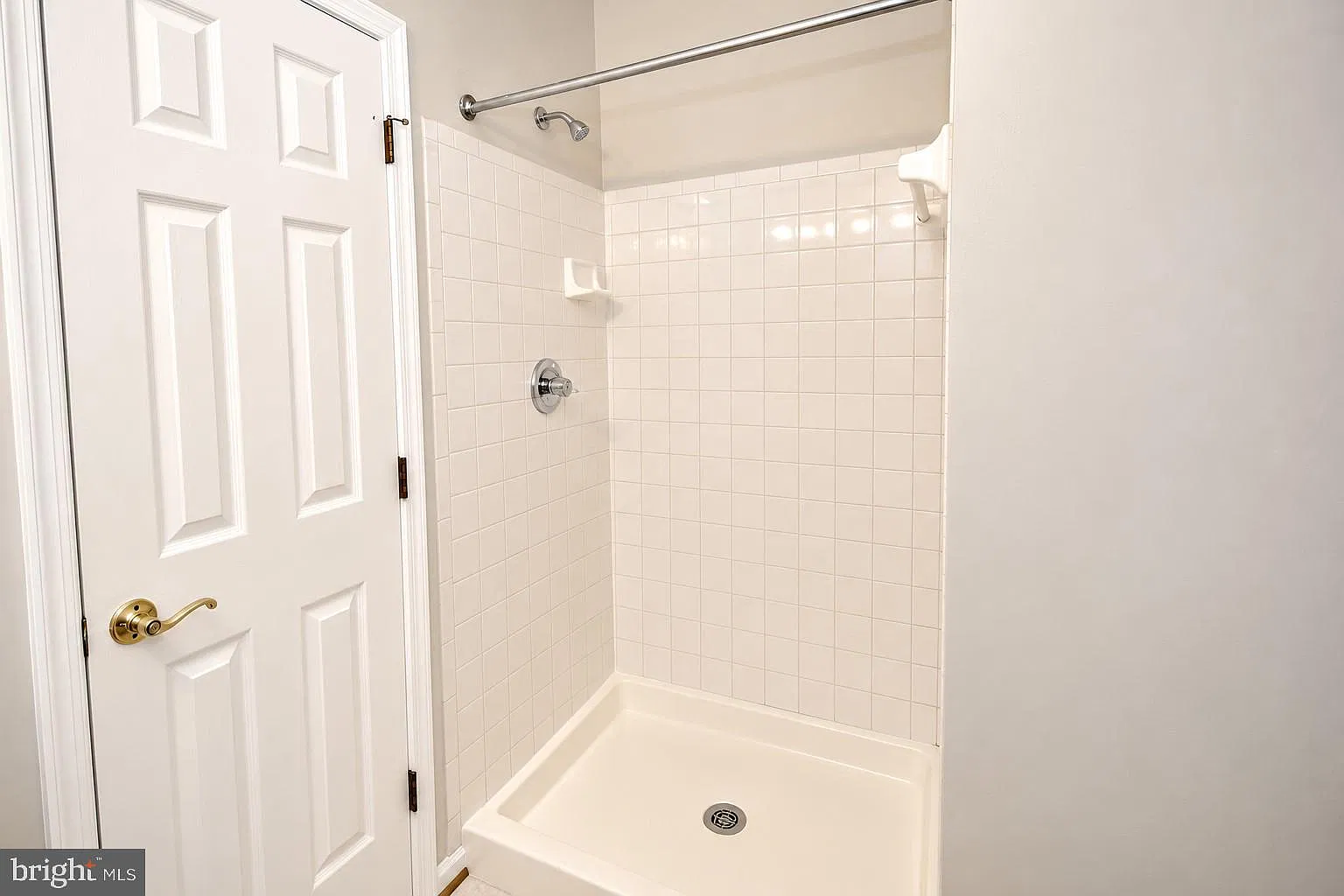 3 bed, 3.5 bath, 1860 sqft, $2,850 — Photo 4