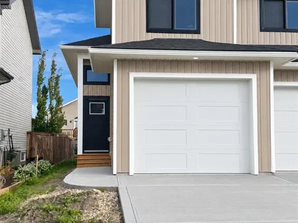 8870 85a Ave, Grande Prairie, AB