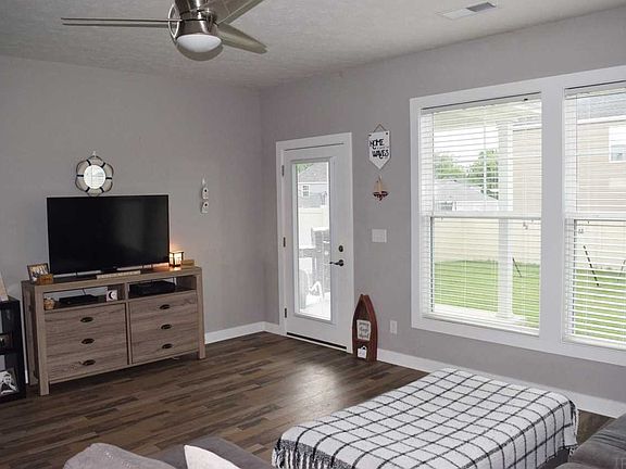 4th image of 2350 Jamaica Ct