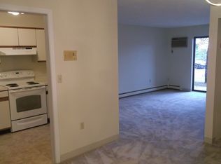 55 Farwell St APT 16, Newton, MA 02460