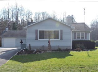 2290 E Cody Estey Rd, Pinconning, MI 48650