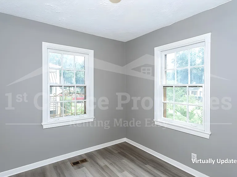 340 McPherson Ave — Photo 5