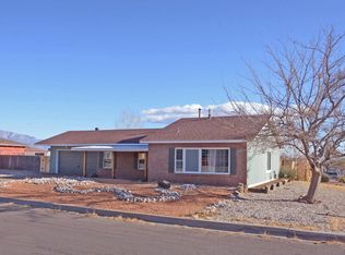 1725 Fornax Rd SE, Rio Rancho, NM 87124
