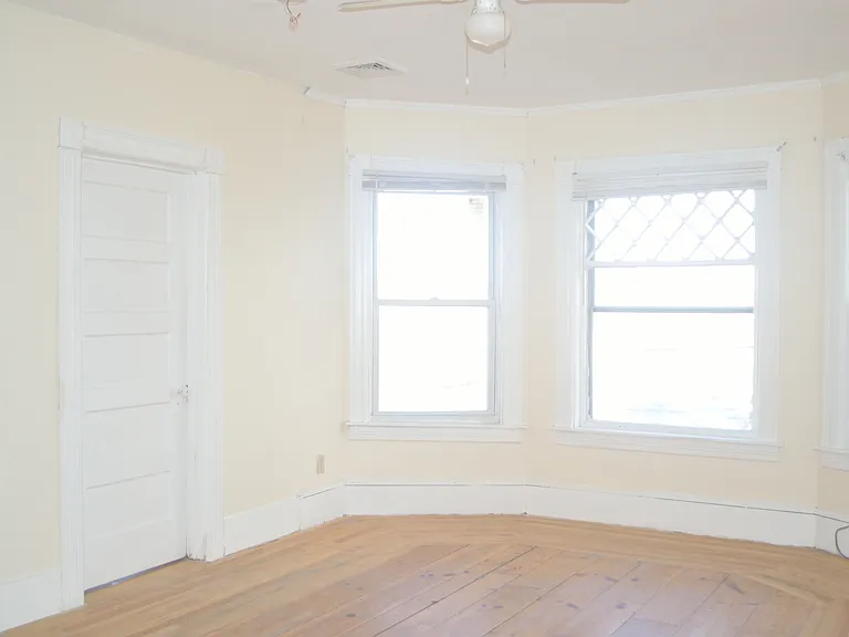 148 Flaherty Ln #3 — Photo 1