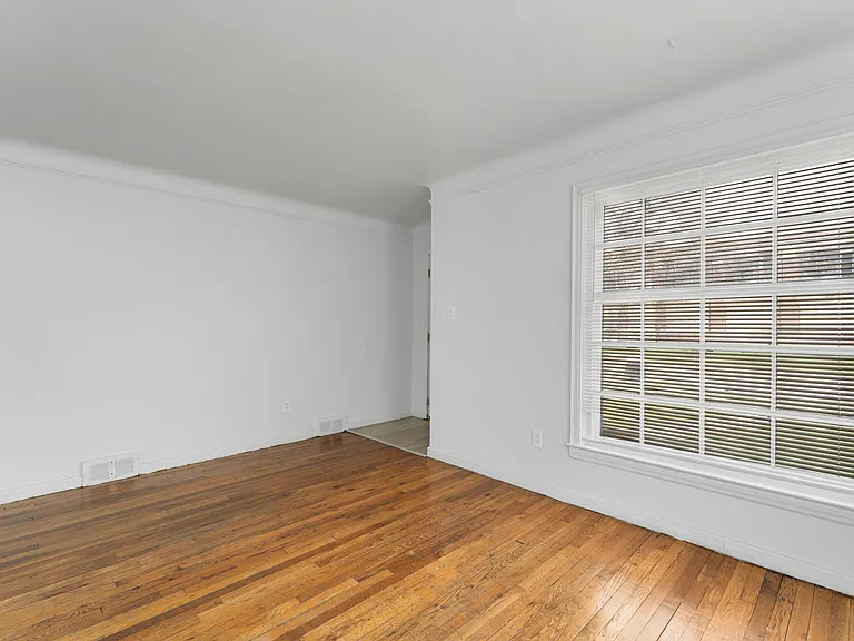 15626 Tacoma St — Photo 7