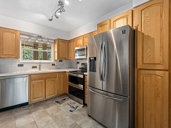 4th image of 4760 W 9th St Rd