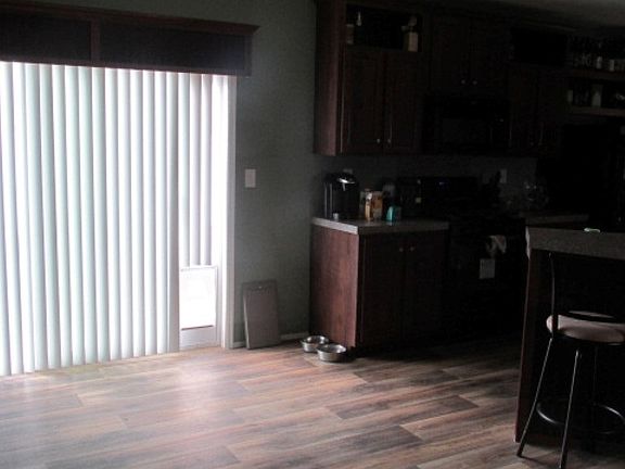 4th image of 2223 Larkspur St
