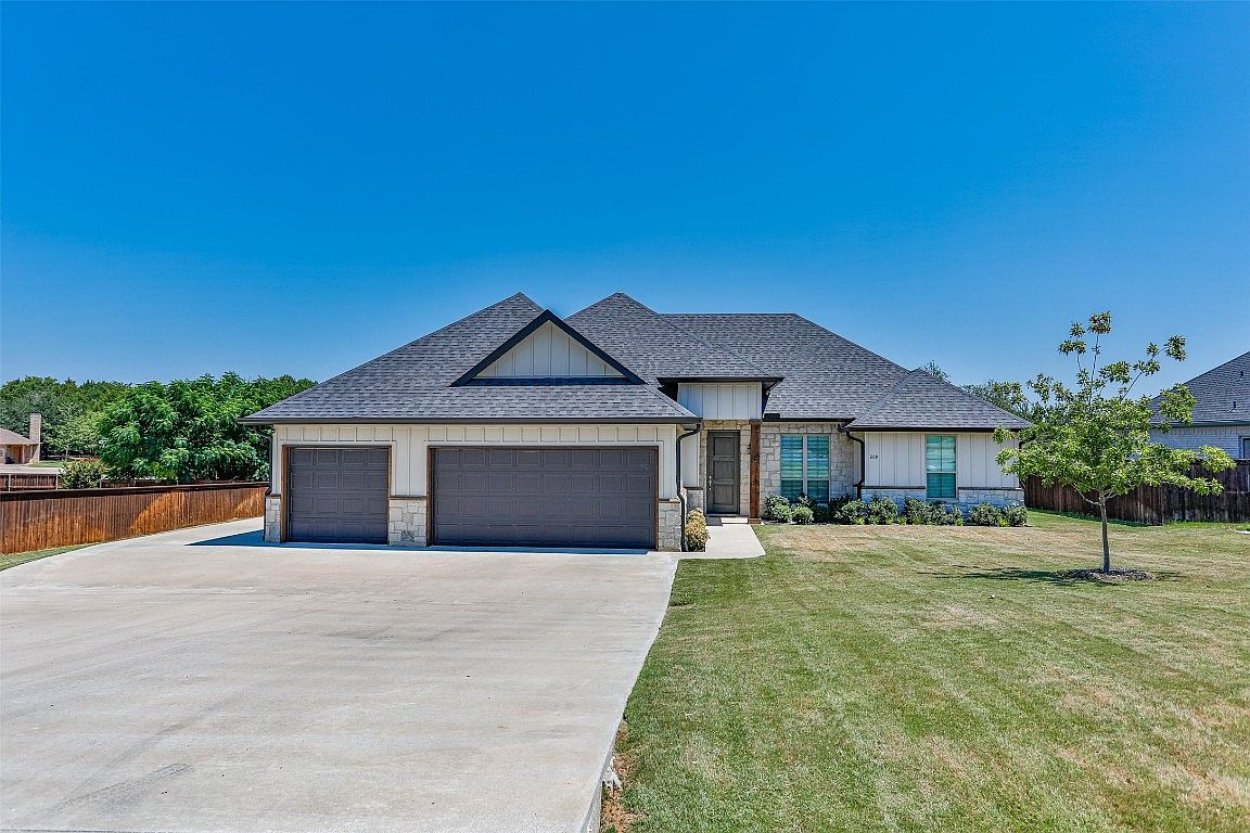 209 Cocopa Dr, Lake Kiowa, TX 76240 MLS 20400614 Zillow