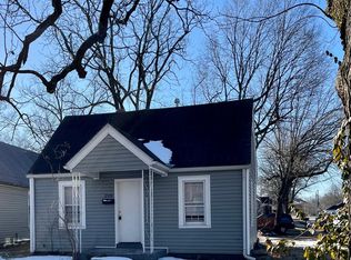 2338 W Olive St, Springfield, MO 65802
