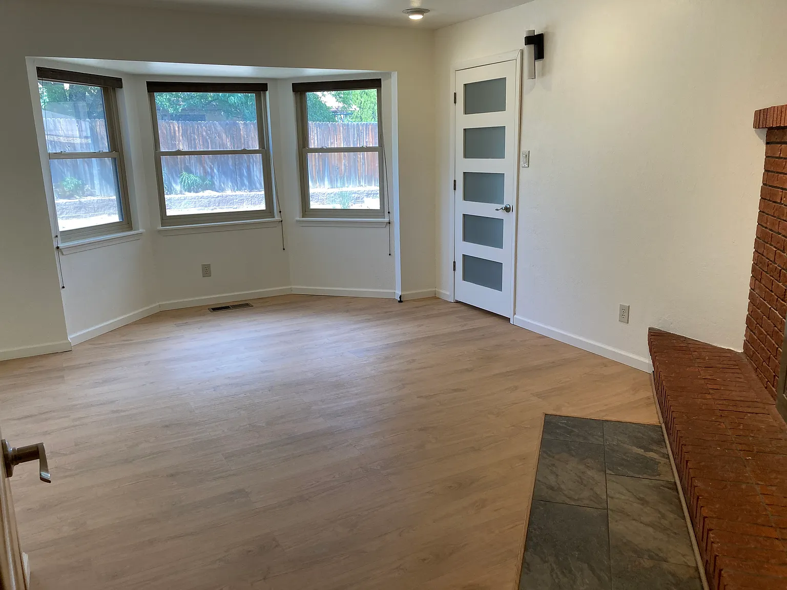 1 bed, 600 sqft, $2,000 — Photo 2