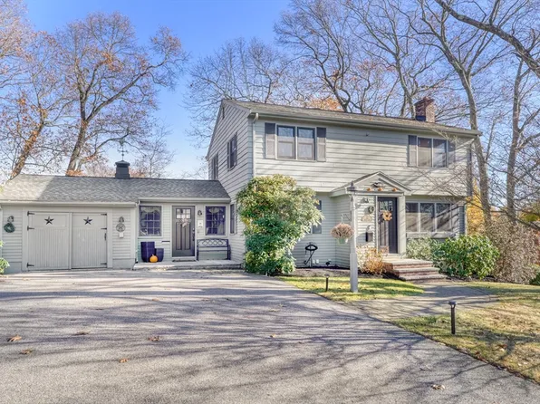 19 Ellen Rd, Stoneham, MA 02180