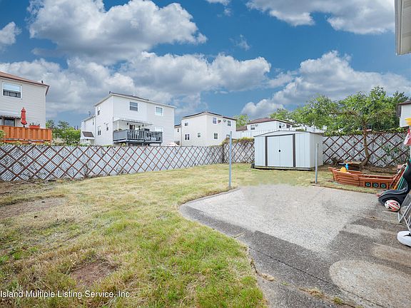 4th image of 131 Woehrle Ave