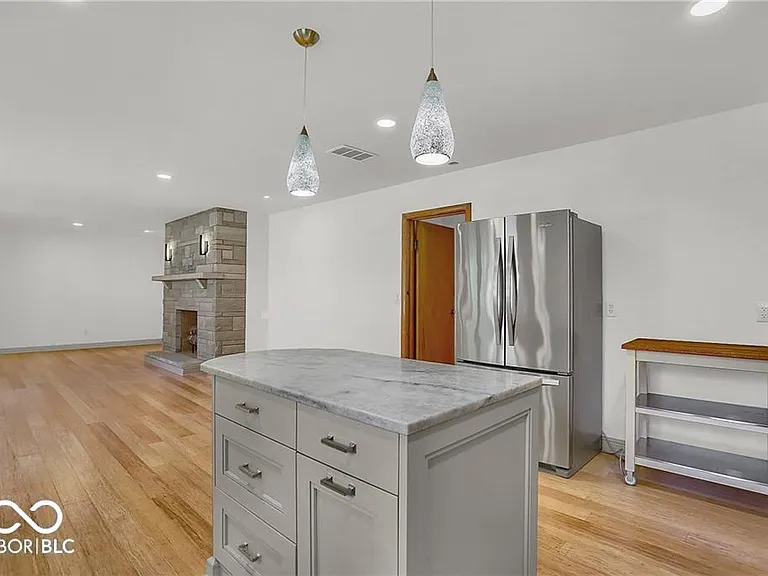 760 W Pine St — Photo 11