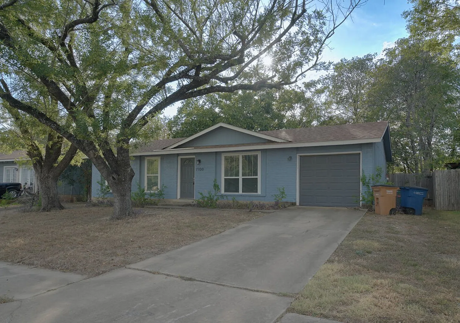 7100 Barnsdale Way, Austin, TX 78745 — Photo 2