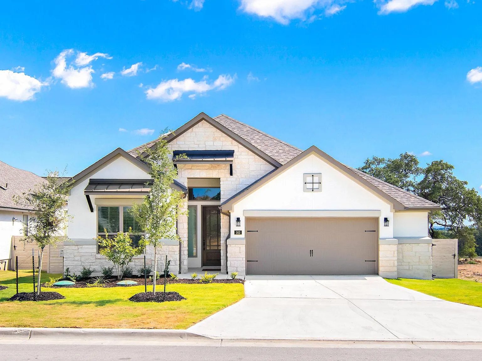 563 Orchard Way — Photo 3