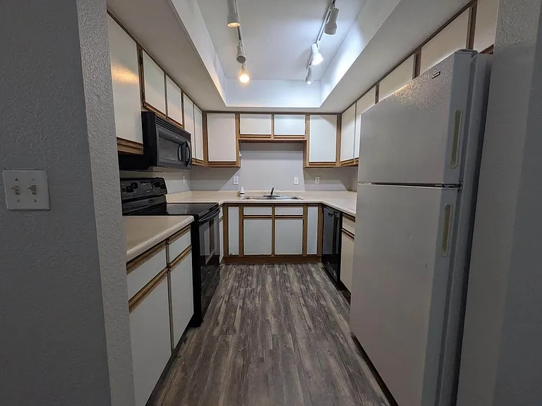 1340 N Recker Rd #335 — Photo 9