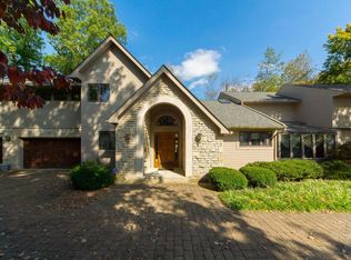 5209 Chevy Chase Ct, Columbus, OH 43220
