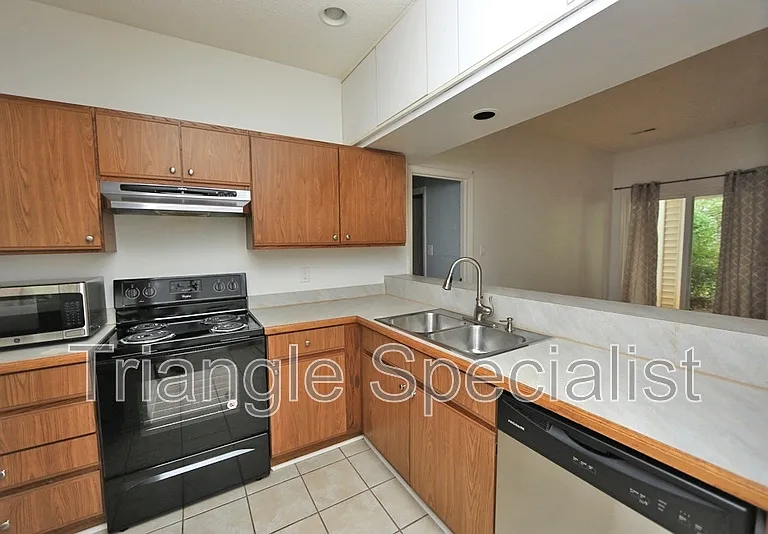 6020 Winterpointe Ln #101 — Photo 5