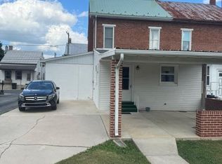 135 N Mechanic St, Fredericksburg, PA 17026