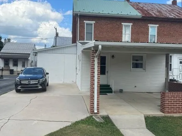 135 N Mechanic St, Fredericksburg, PA 17026