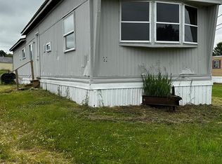 21 Diamond Ave, Clinton, ME 04927